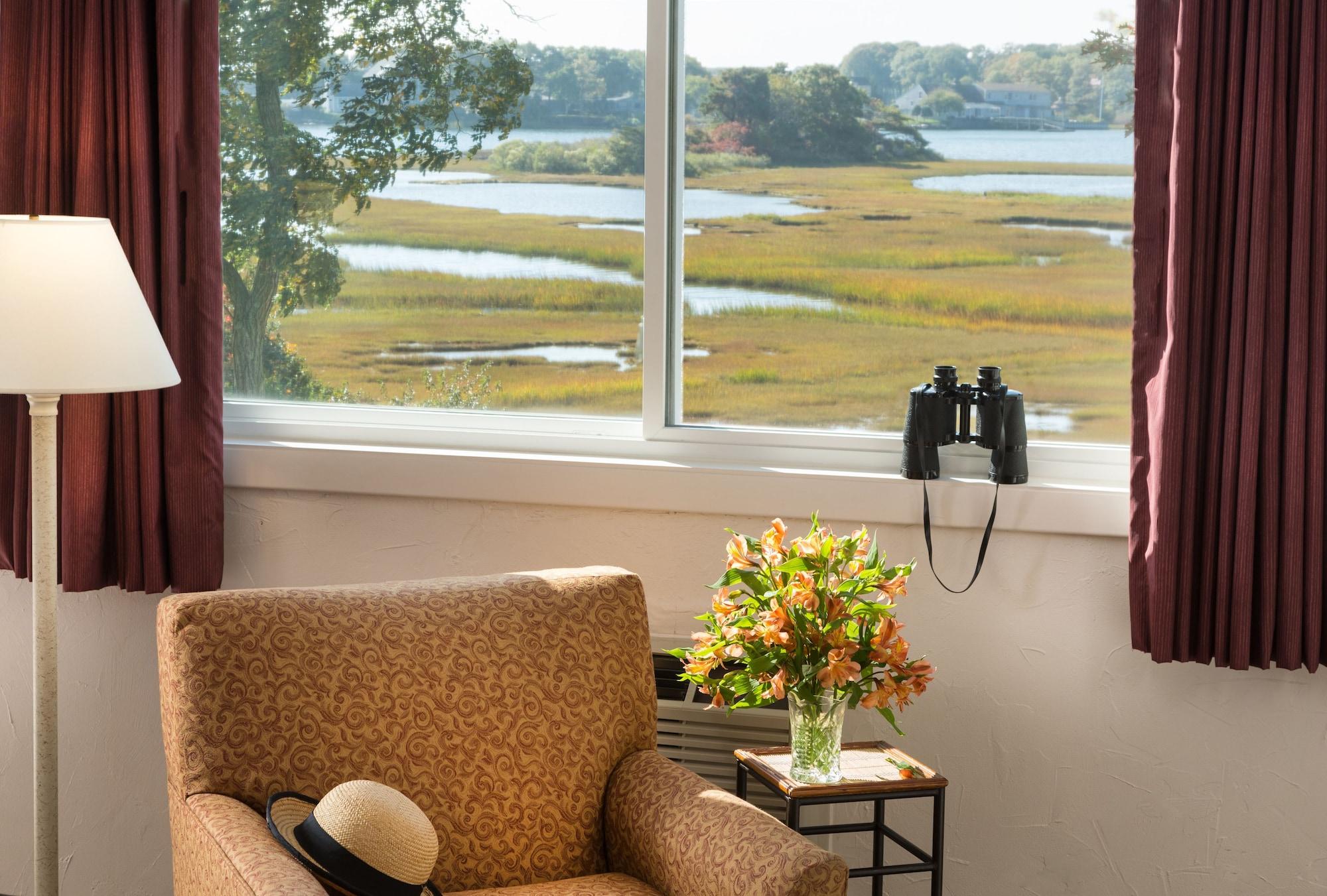 Bayside Resort Hotel West Yarmouth Exterior photo