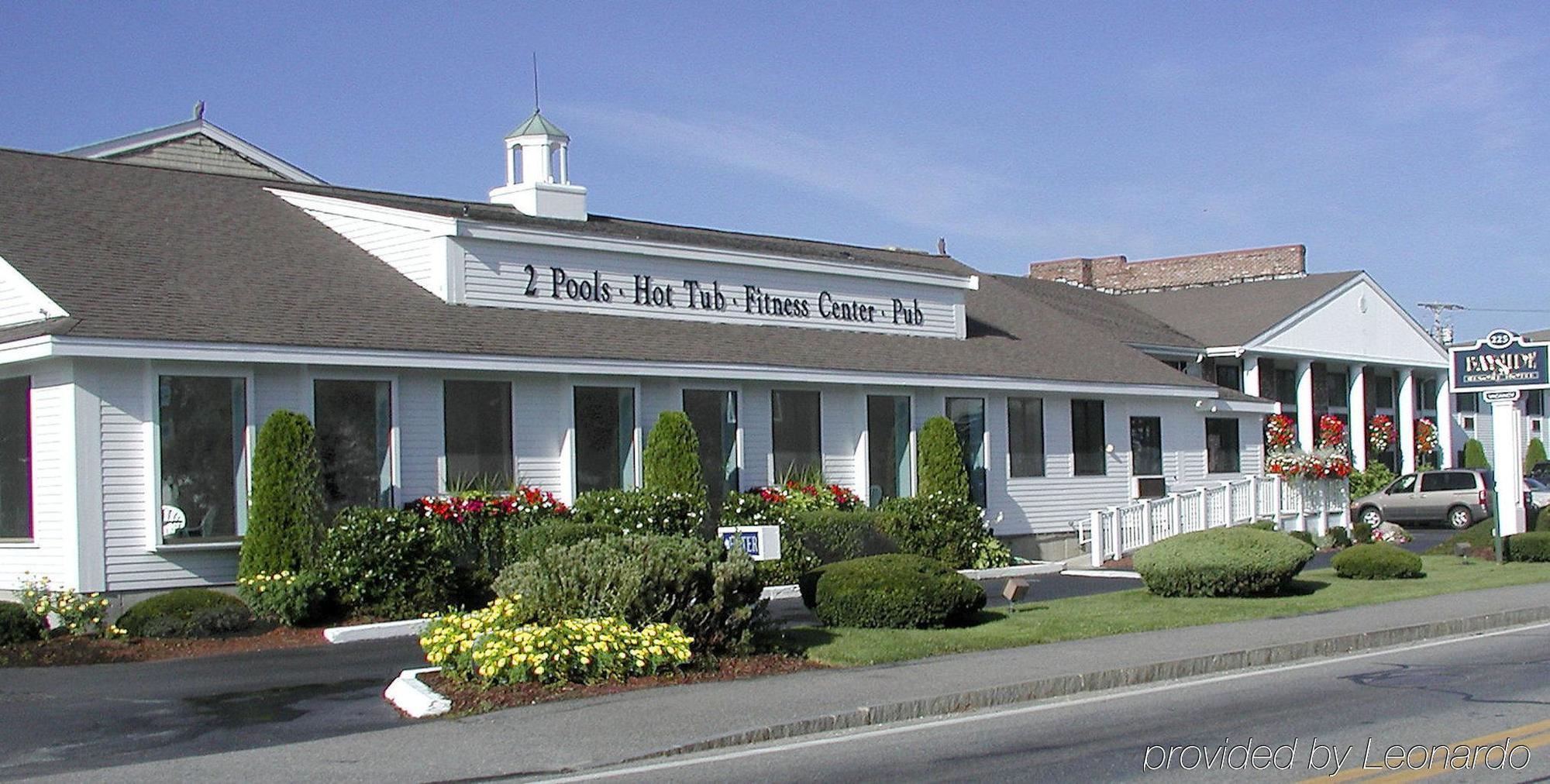 Bayside Resort Hotel West Yarmouth Exterior photo